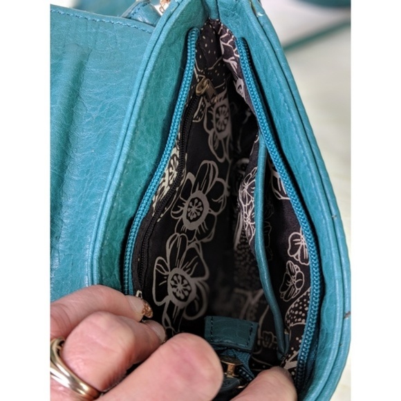 Turquoise Zebra Print & Croc Spikes Teal Messenger Bag - Picture 4 of 4